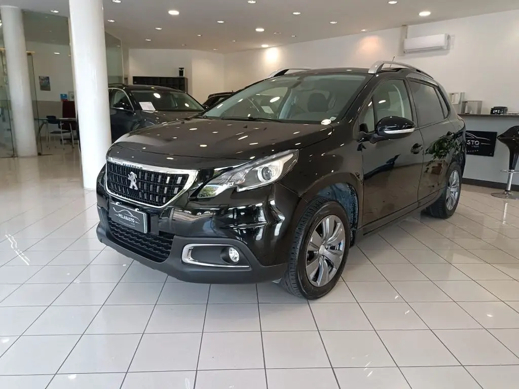 Photo 1 : Peugeot 2008 2019 Petrol