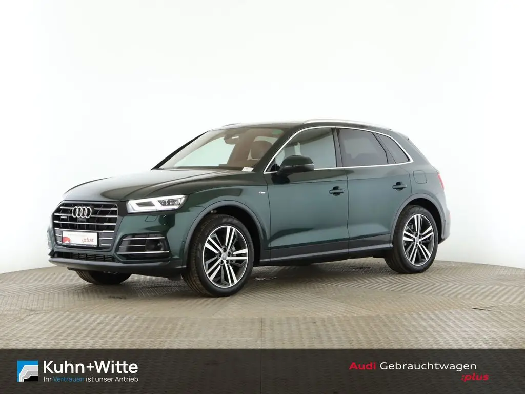 Photo 1 : Audi Q5 2020 Hybride