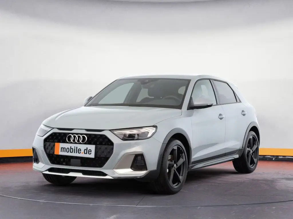 Photo 1 : Audi A1 2023 Petrol