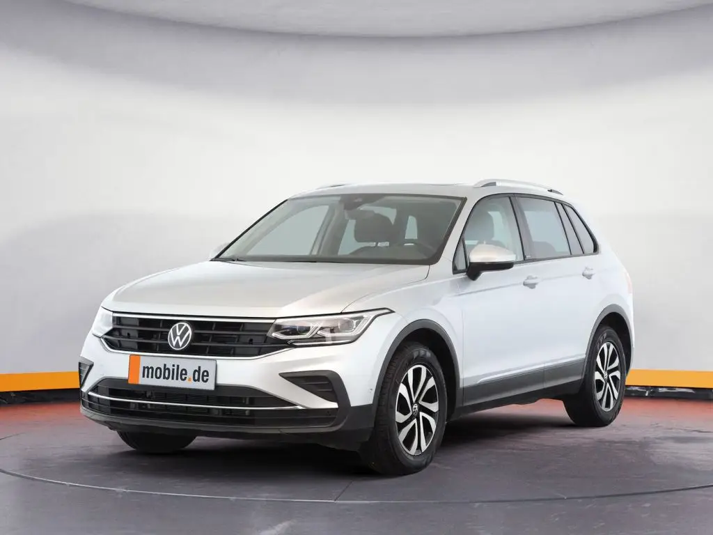 Photo 1 : Volkswagen Tiguan 2023 Essence