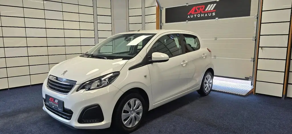 Photo 1 : Peugeot 108 2017 Petrol