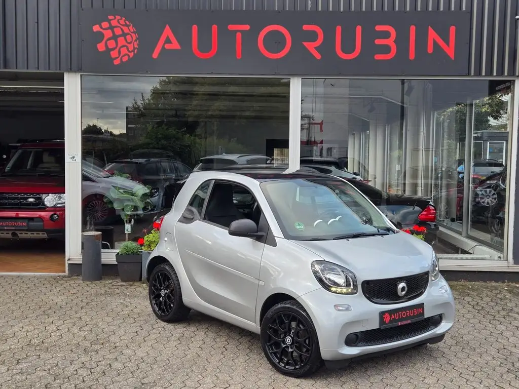 Photo 1 : Smart Fortwo 2015 Petrol