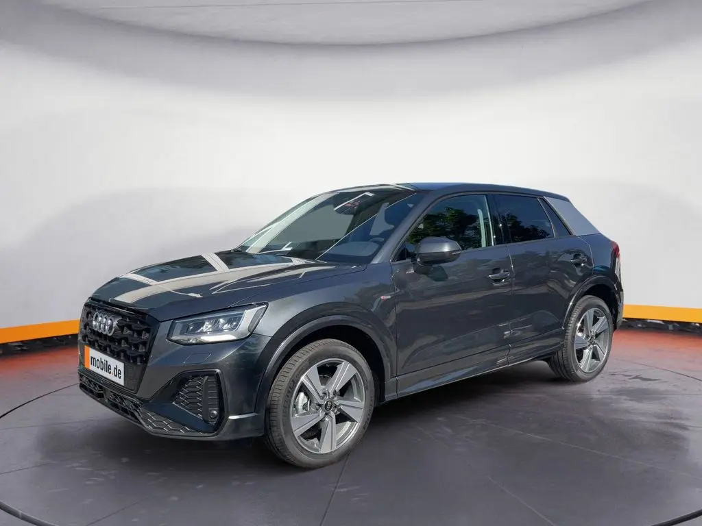 Photo 1 : Audi Q2 2023 Petrol