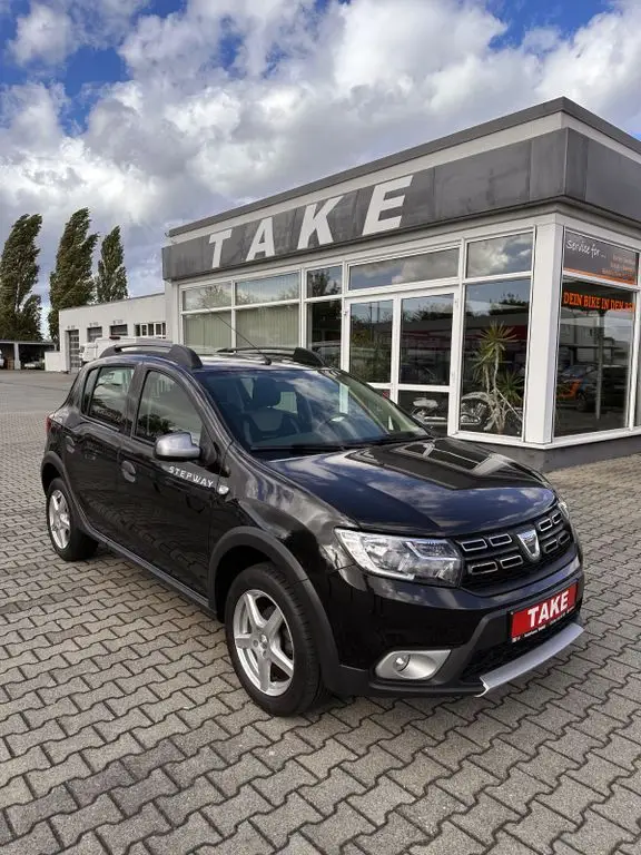 Photo 1 : Dacia Sandero 2017 Petrol