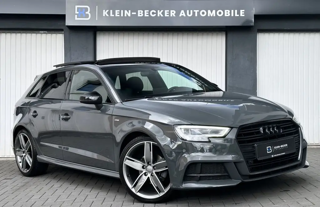 Photo 1 : Audi A3 2018 Petrol