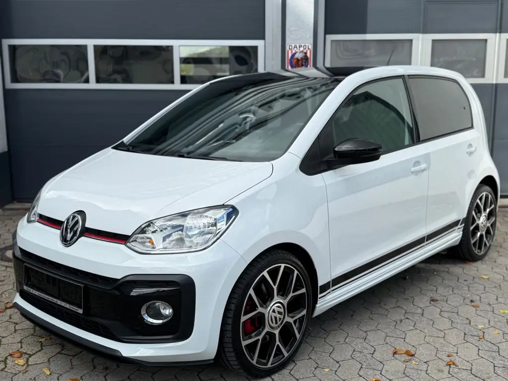 Photo 1 : Volkswagen Up! 2019 Petrol