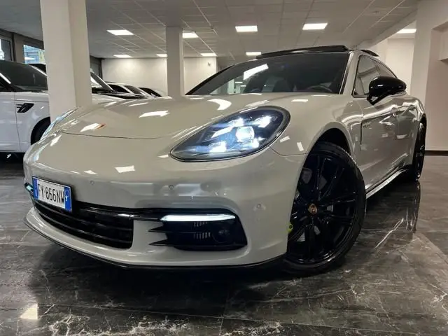 Photo 1 : Porsche Panamera 2019 Hybride