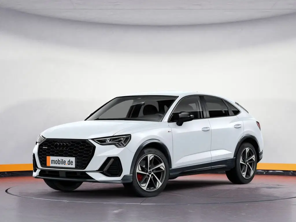 Photo 1 : Audi Q3 2021 Petrol