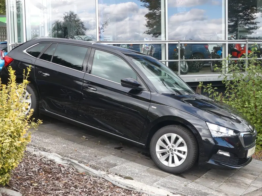 Photo 1 : Skoda Scala 2023 Petrol