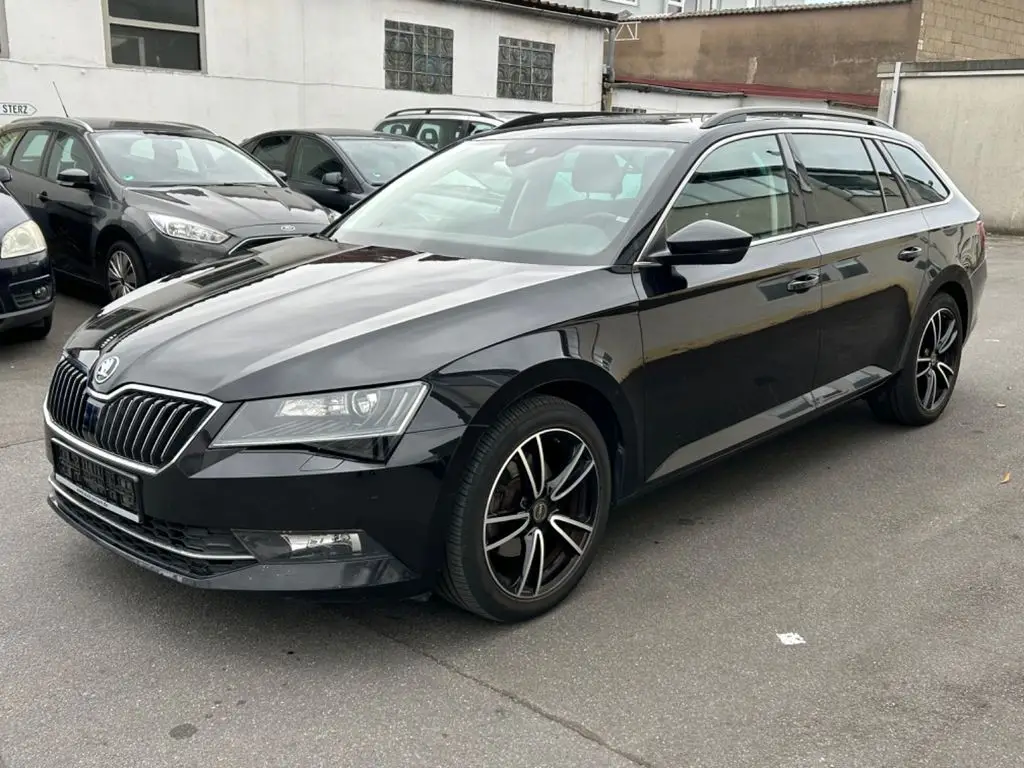 Photo 1 : Skoda Superb 2018 Diesel