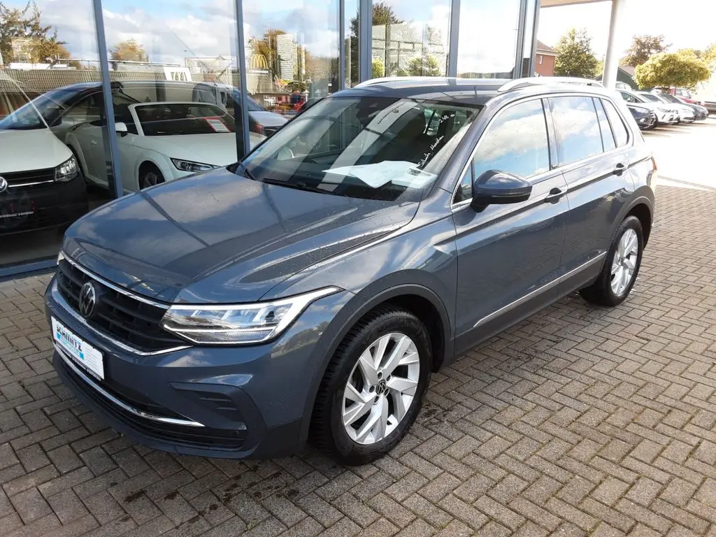 Photo 1 : Volkswagen Tiguan 2023 Essence