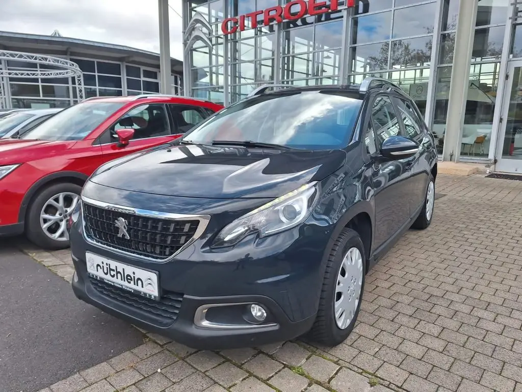 Photo 1 : Peugeot 2008 2017 Petrol