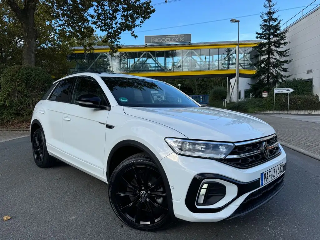 Photo 1 : Volkswagen T-roc 2022 Essence