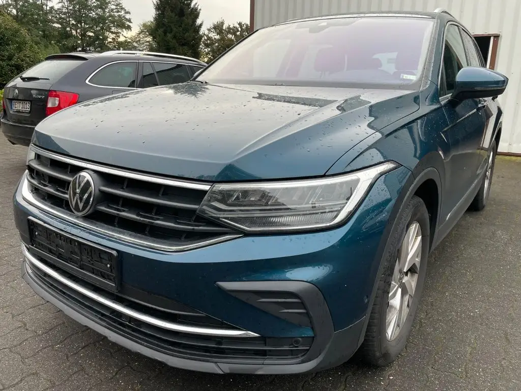 Photo 1 : Volkswagen Tiguan 2023 Essence