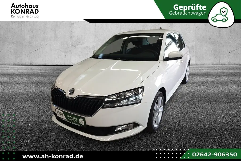 Photo 1 : Skoda Fabia 2020 Petrol