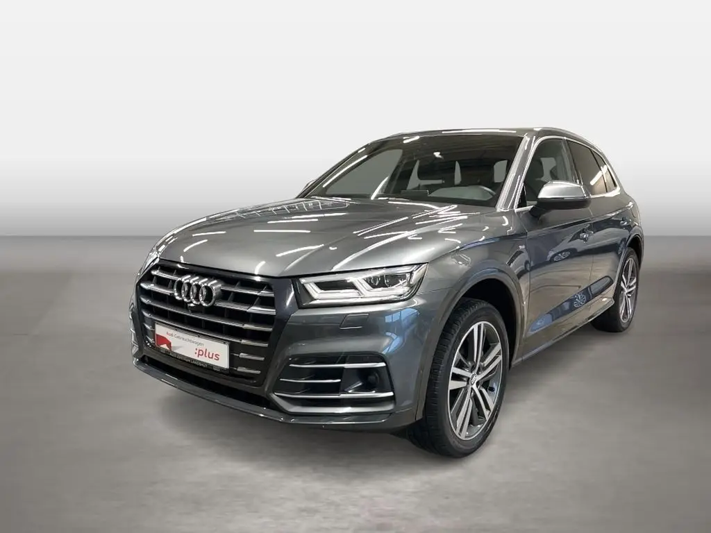 Photo 1 : Audi Q5 2020 Hybrid