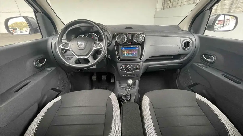 Photo 1 : Dacia Lodgy 2019 Petrol