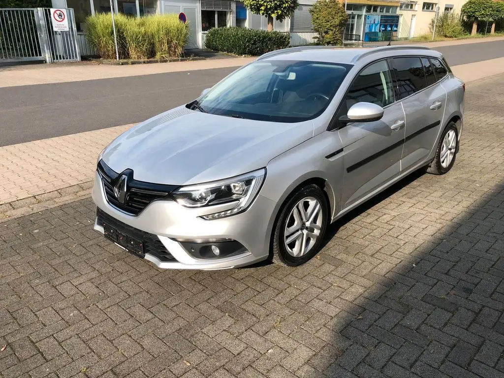 Photo 1 : Renault Megane 2018 Diesel