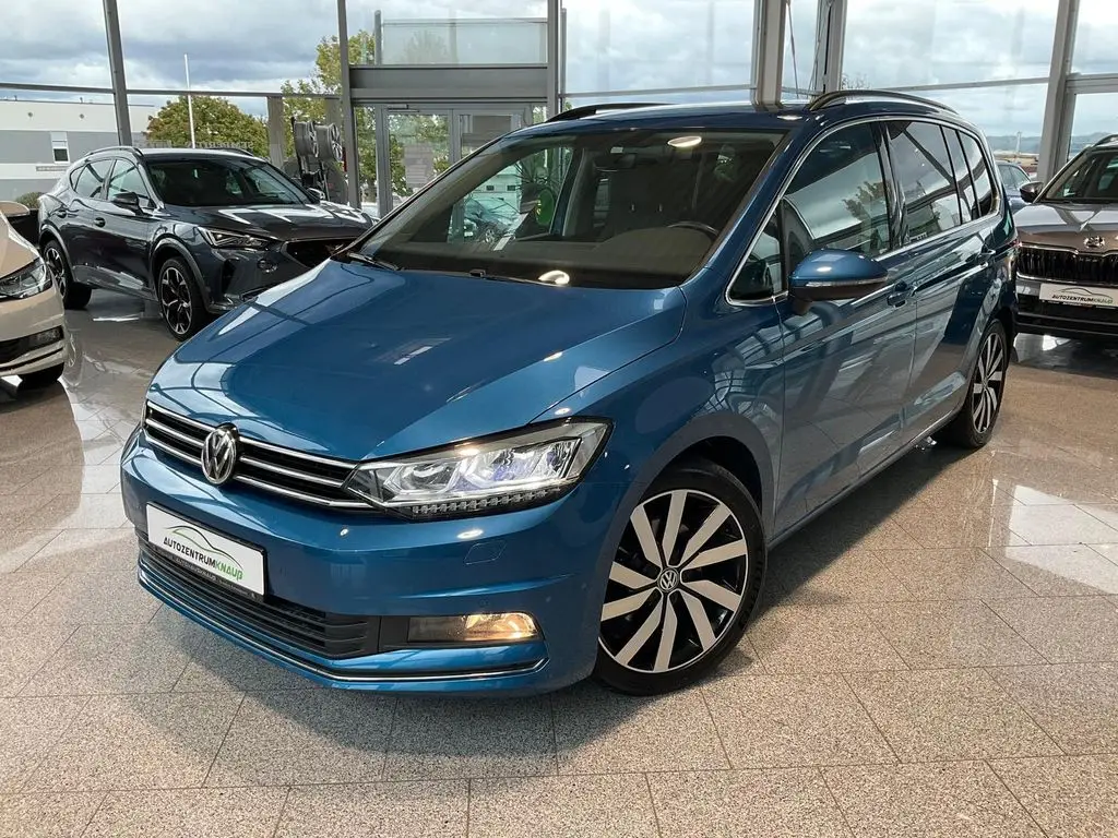 Photo 1 : Volkswagen Touran 2017 Petrol