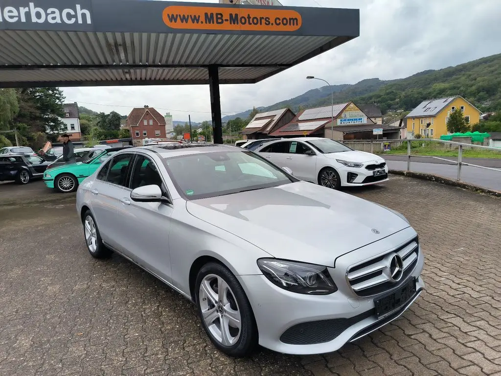 Photo 1 : Mercedes-benz Classe E 2018 Petrol