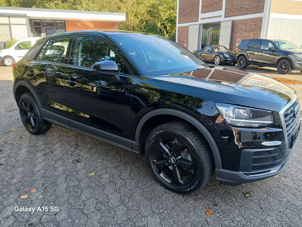 Photo 1 : Audi Q2 2019 Petrol