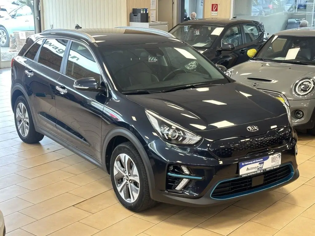 Photo 1 : Kia Niro 2021 Non renseigné