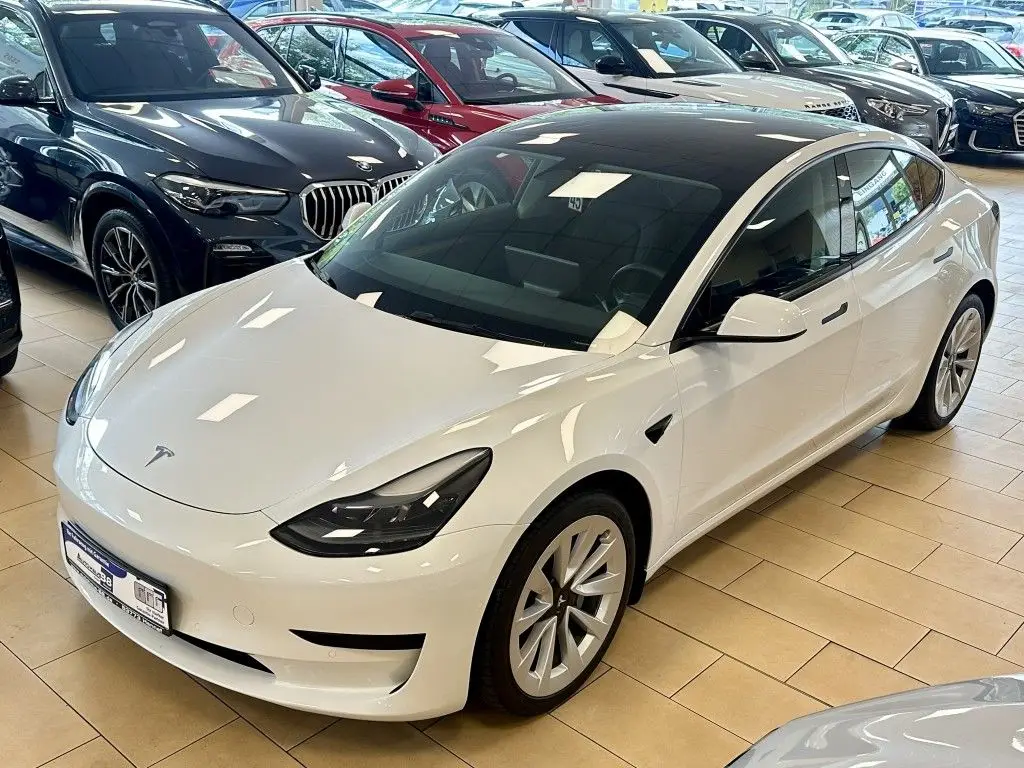 Photo 1 : Tesla Model 3 2022 Non renseigné