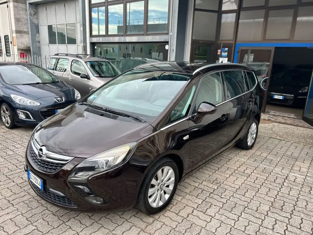 Photo 1 : Opel Zafira 2015 Autres