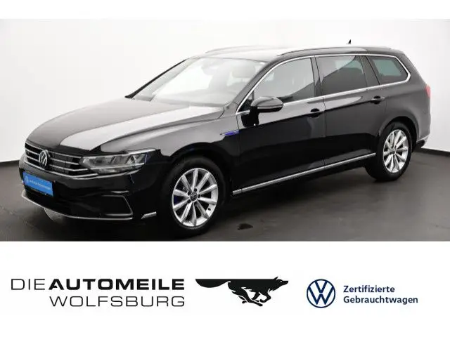 Photo 1 : Volkswagen Passat 2021 Hybride