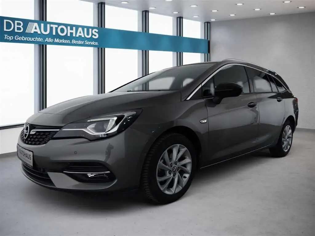 Photo 1 : Opel Astra 2022 Essence