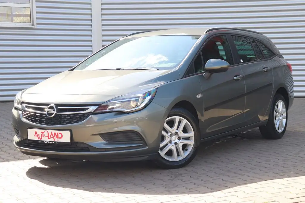 Photo 1 : Opel Astra 2018 Diesel