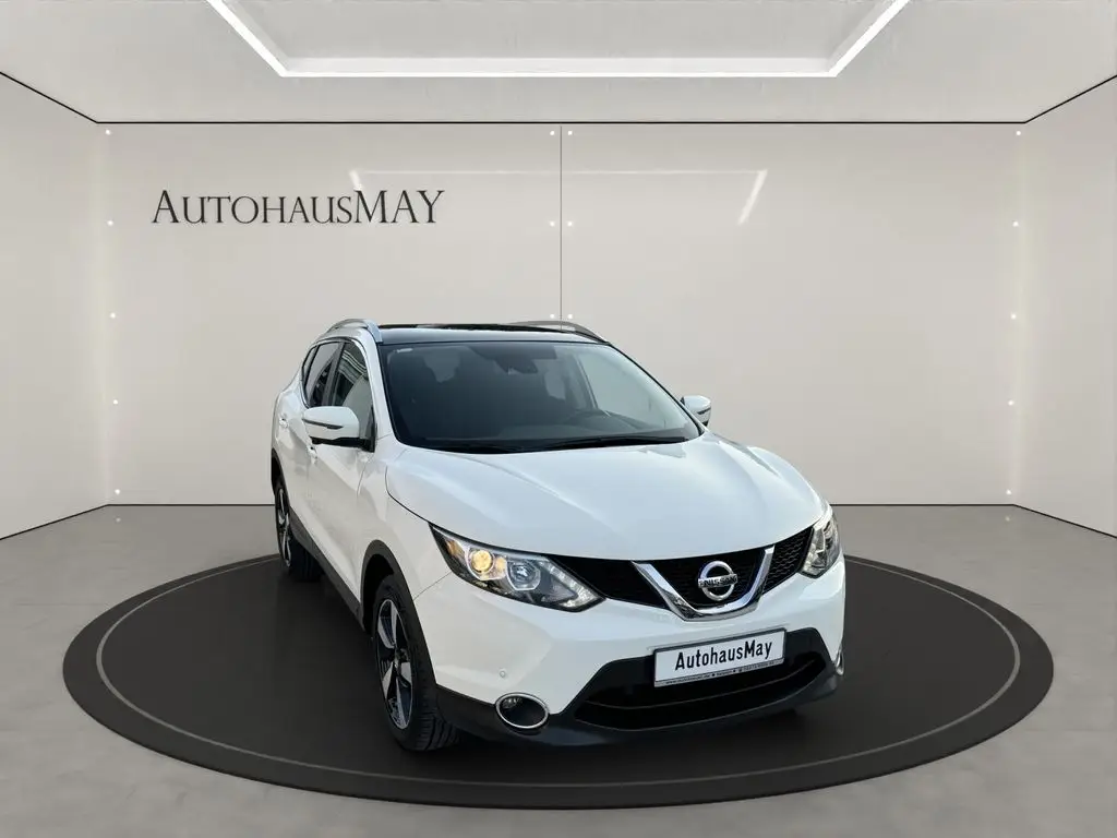 Photo 1 : Nissan Qashqai 2016 Petrol