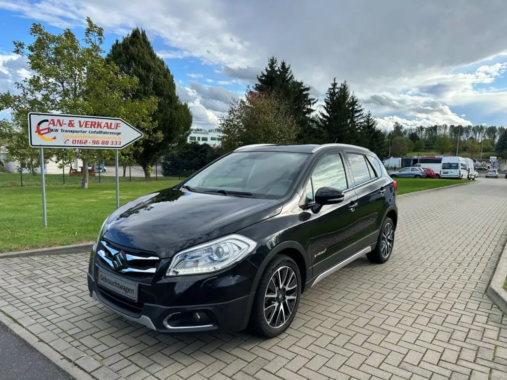 Photo 1 : Suzuki Sx4 2015 Petrol