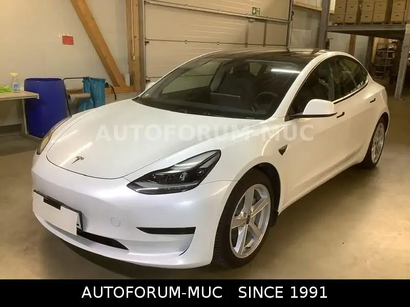 Photo 1 : Tesla Model 3 2021 Non renseigné