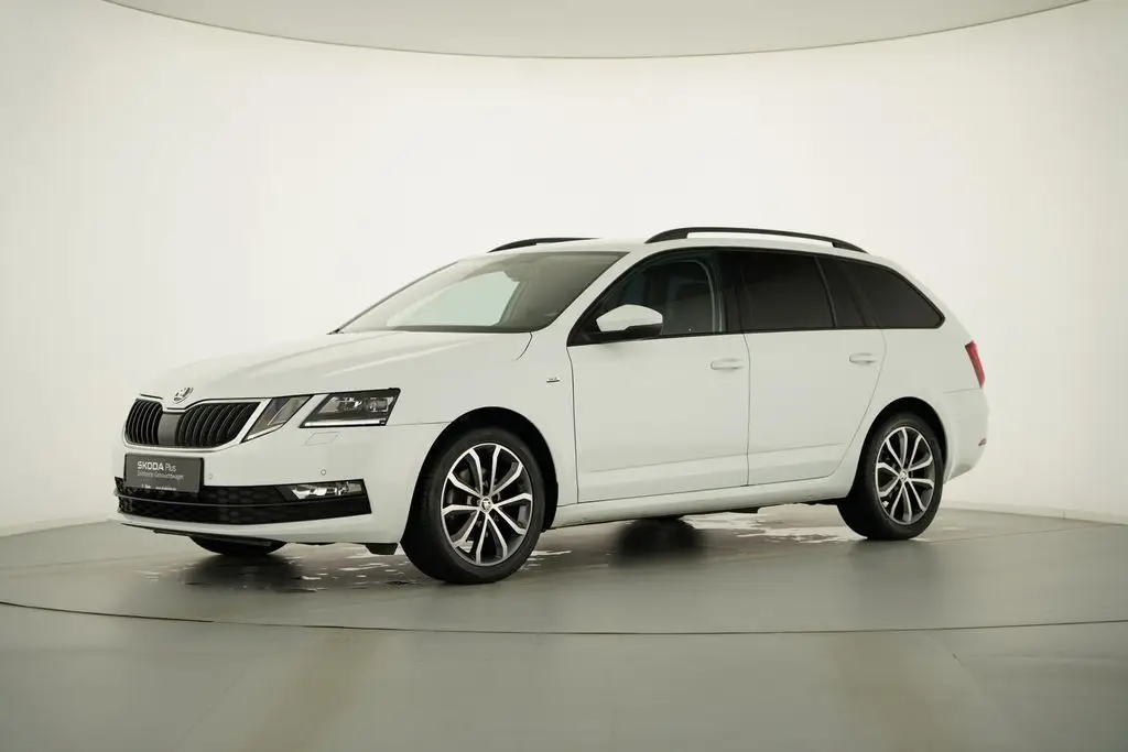 Photo 1 : Skoda Octavia 2017 Petrol