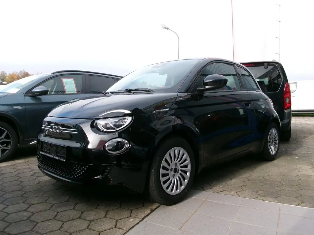 Photo 1 : Fiat 500 2024 Non renseigné