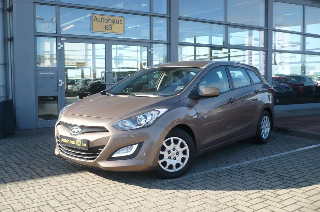 Photo 1 : Hyundai I30 2015 Petrol