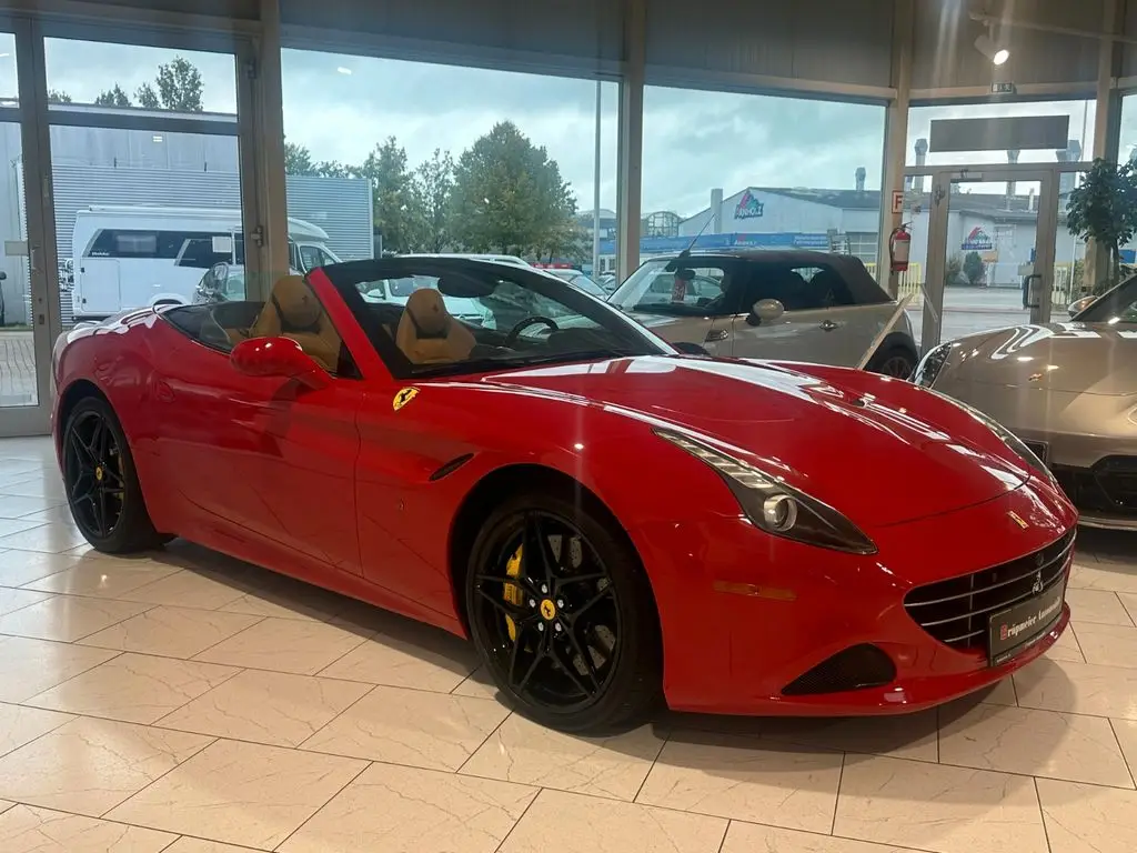 Photo 1 : Ferrari California 2017 Essence