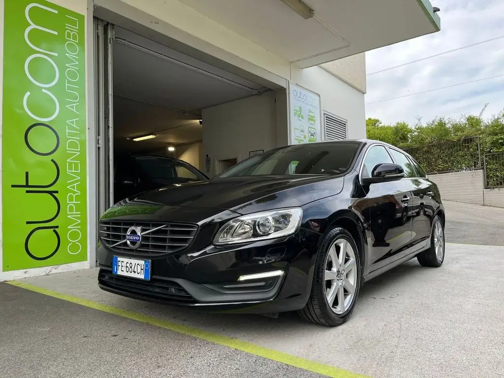 Photo 1 : Volvo V60 2016 Diesel