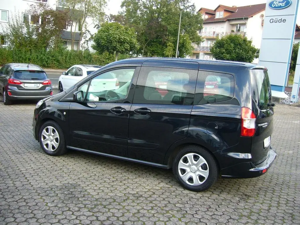 Photo 1 : Ford Tourneo 2015 Essence