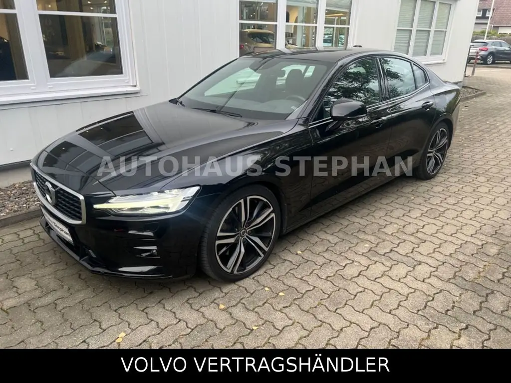 Photo 1 : Volvo S60 2020 Essence