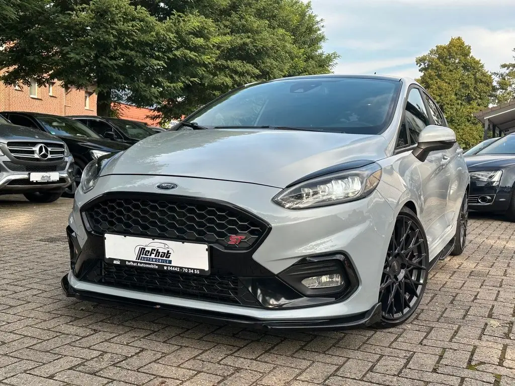 Photo 1 : Ford Fiesta 2018 Essence