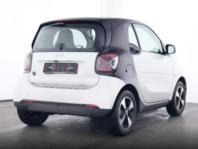 Photo 1 : Smart Fortwo 2024 Non renseigné