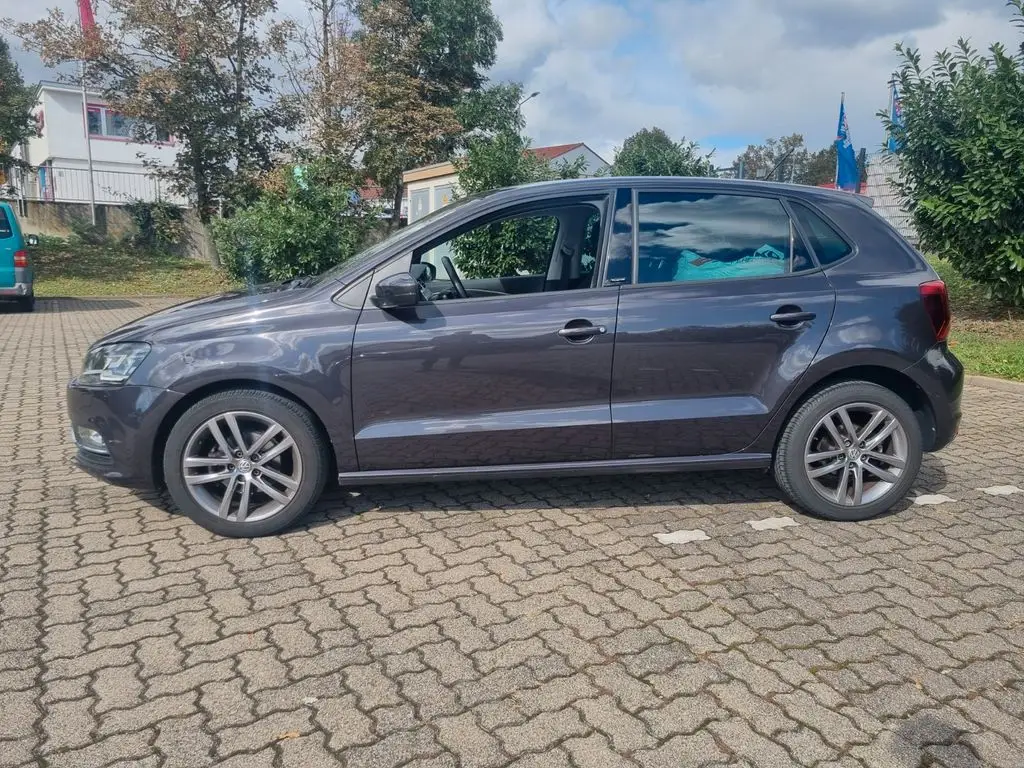 Photo 1 : Volkswagen Polo 2017 Petrol