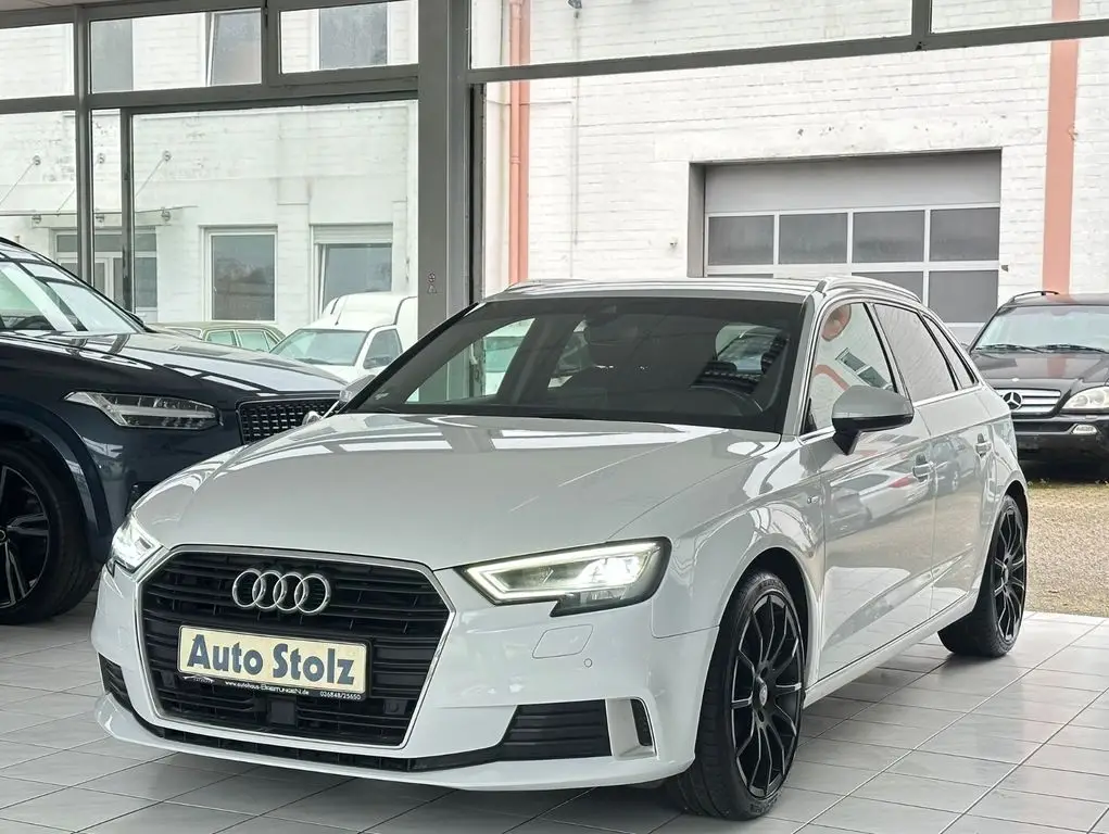 Photo 1 : Audi A3 2017 Diesel