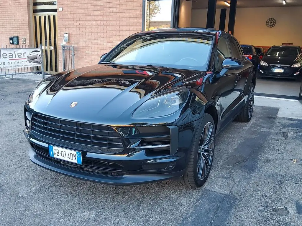 Photo 1 : Porsche Macan 2020 Essence