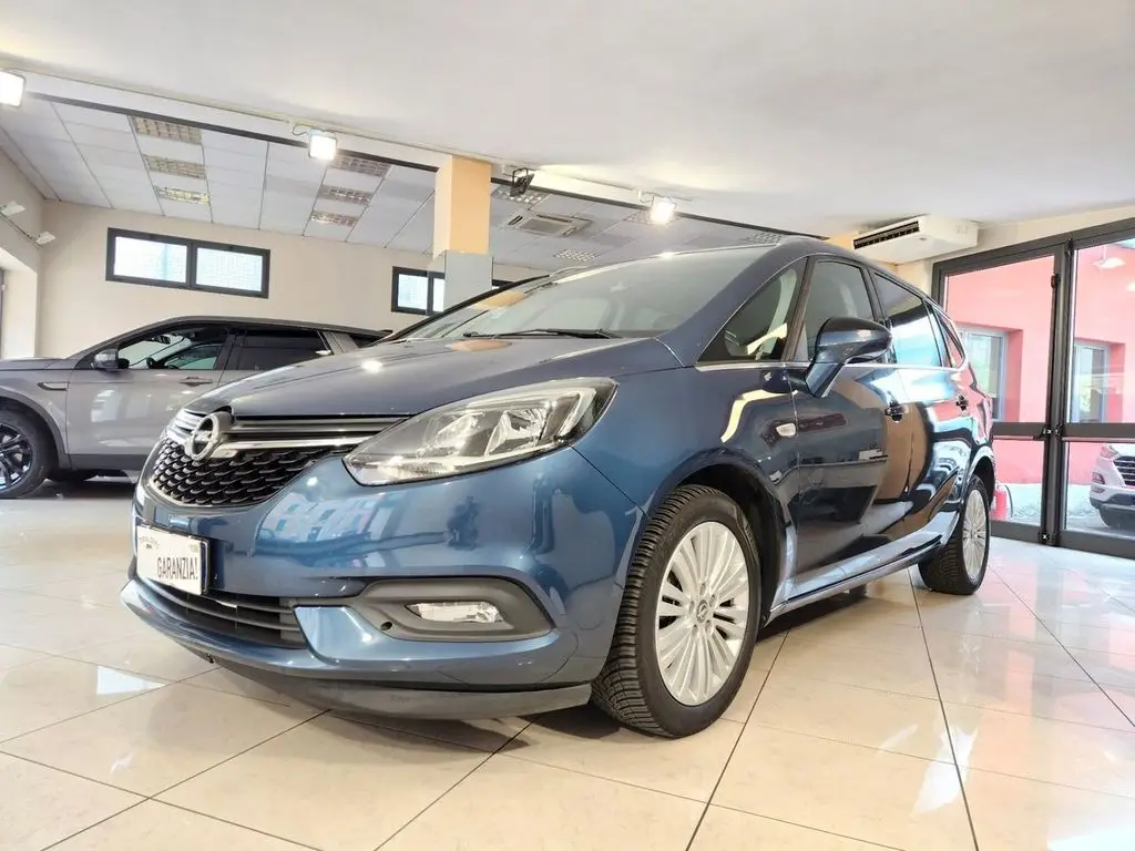 Photo 1 : Opel Zafira 2017 Others