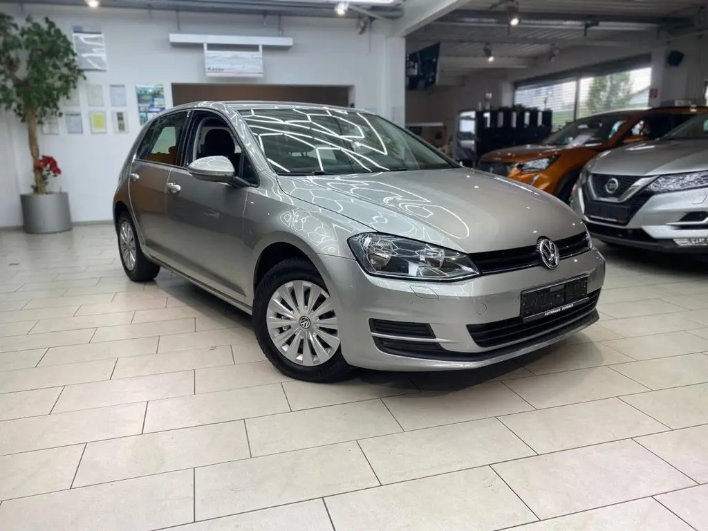 Photo 1 : Volkswagen Golf 2015 Essence