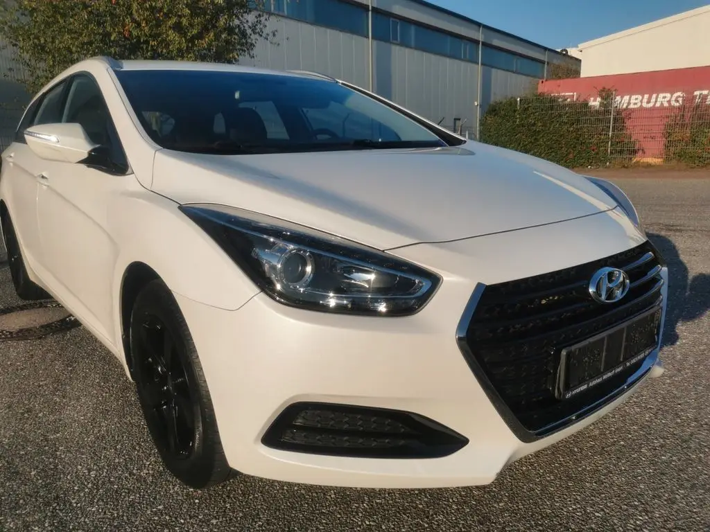 Photo 1 : Hyundai I40 2018 Petrol