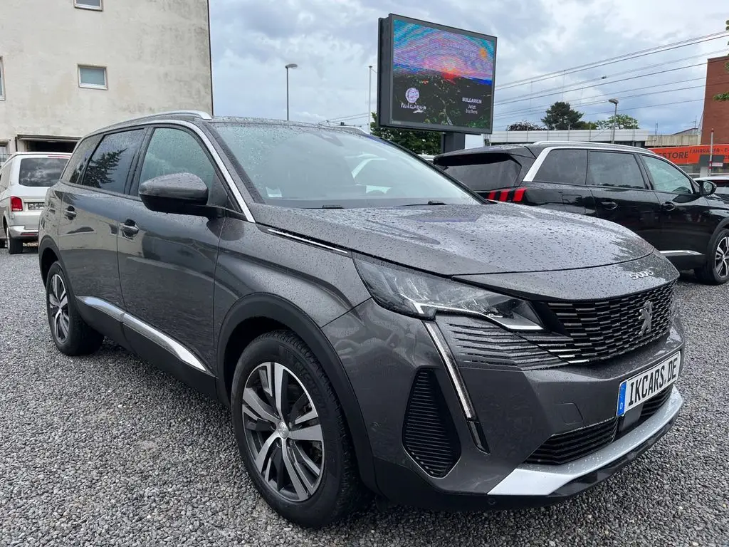 Photo 1 : Peugeot 5008 2021 Petrol